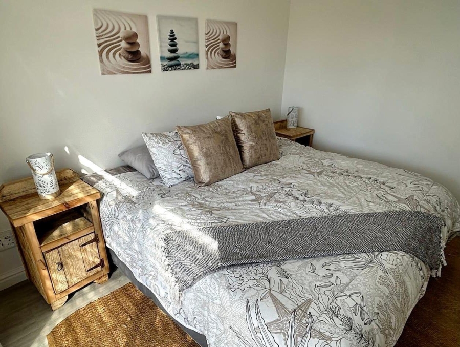  Bedroom Property for Sale in Wavecrest Eastern Cape